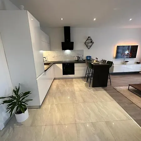 Apartment Apartman Fjaka *